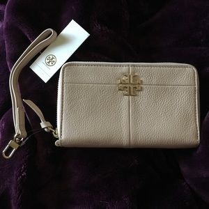 Tory Burch “Ivy” Smartphone Wristlet